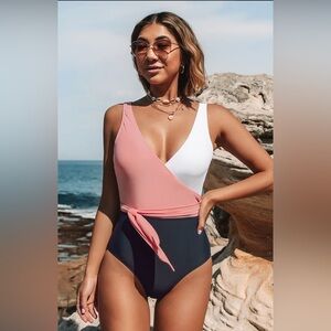 Encounter Under The Waves Surplice Knotted Colorblock One Piece Size XL